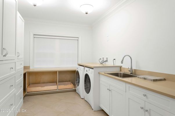 Interior, Washer