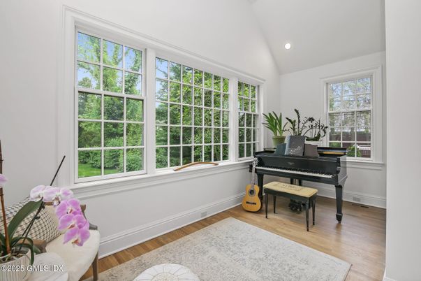 Interior, Piano, Recessed Lighting, Wood Texture Flooring