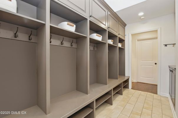 Interior, Recessed Lighting, Walk-in Closets, Wood Texture Flooring
