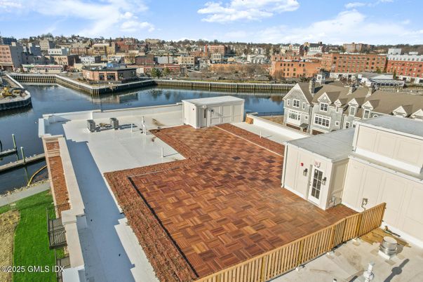 Exterior, Water