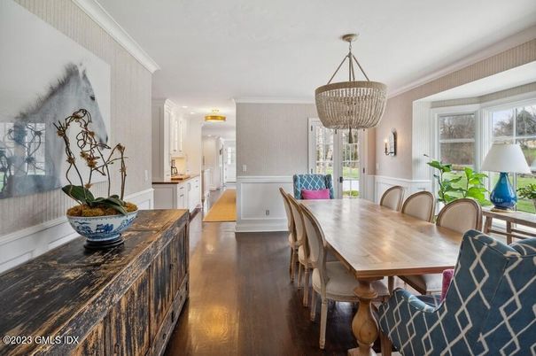 Chandelier, Dining room, Interior, Pendant Lights, Wood Texture Flooring