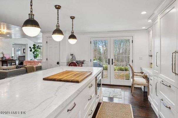 Dining room, Interior, Kitchen, Pendant Lights, Recessed Lighting, Wood Texture Flooring