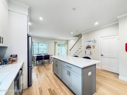 Dining room, Interior, Kitchen, Recessed Lighting, Wood Texture Flooring