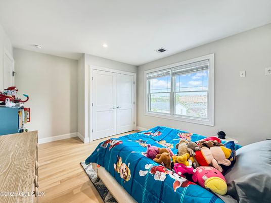 Bedroom, Interior, Recessed Lighting, Water, Wood Texture Flooring