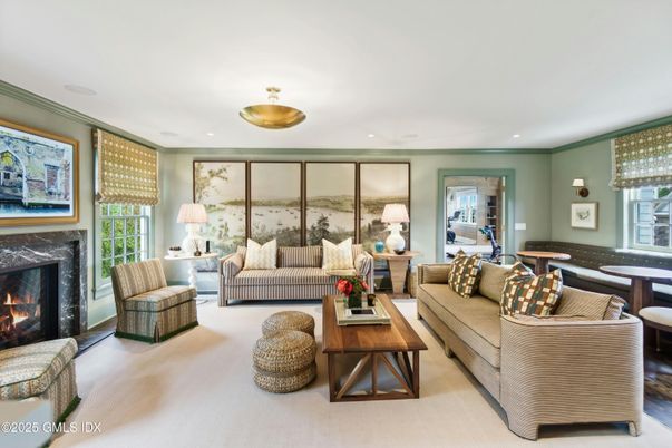 Fireplace, Interior, Living room, Recessed Lighting