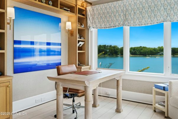 Interior, Water