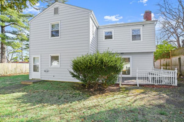 Backyard, Exterior, Facade, Raised Ranch