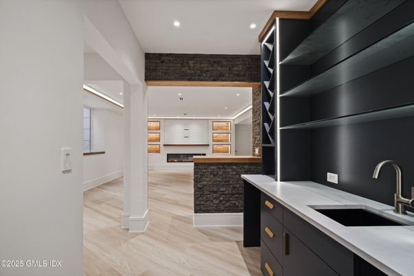 Interior, Recessed Lighting, Wood Texture Flooring