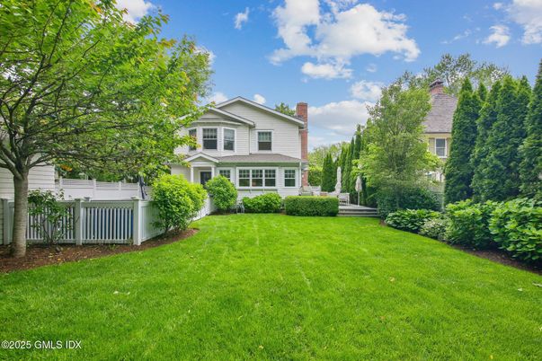 Backyard, Exterior, Facade, Queen Anne Victorian