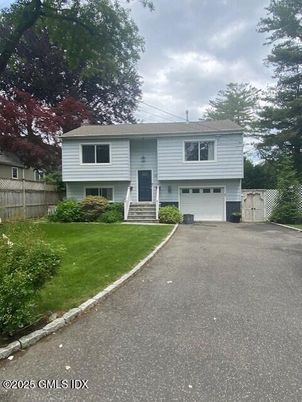 Attached, Exterior, Facade, Raised Ranch