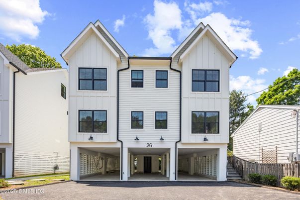 Attached, Exterior, Facade, Rowhouse
