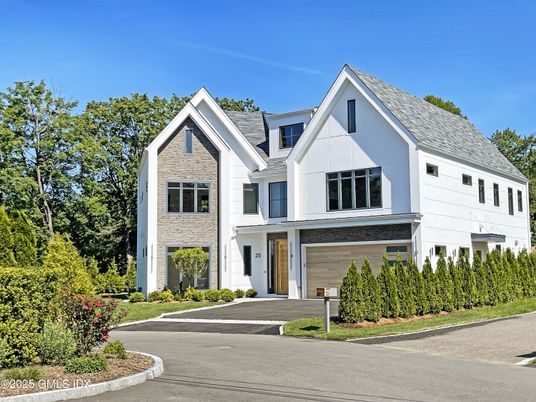 Attached, Exterior, Facade, Farmhouse