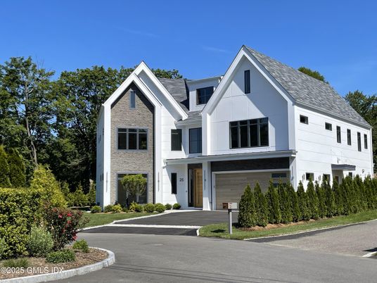 Attached, Exterior, Facade, Farmhouse