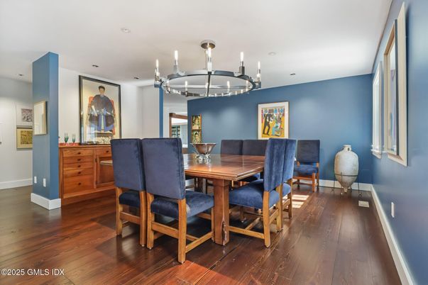 Chandelier, Dining room, Interior, Recessed Lighting, Wood Texture Flooring