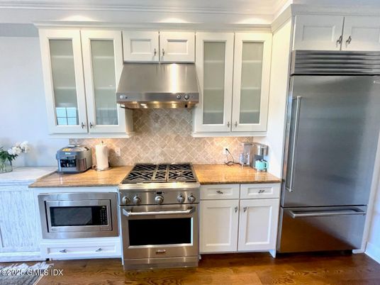 Interior, Kitchen, Stainless Steel Appliances, Wood Texture Flooring