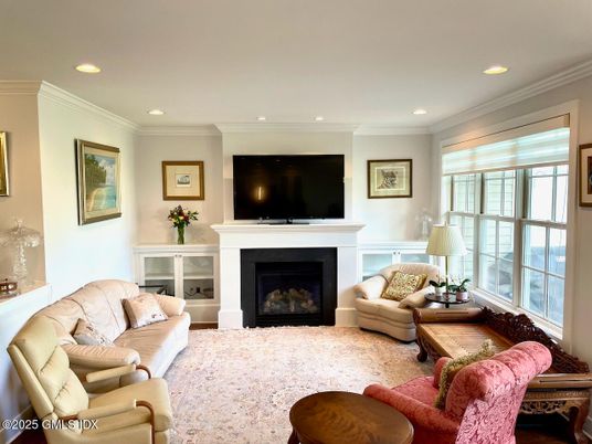 Fireplace, Interior, Living room, Recessed Lighting
