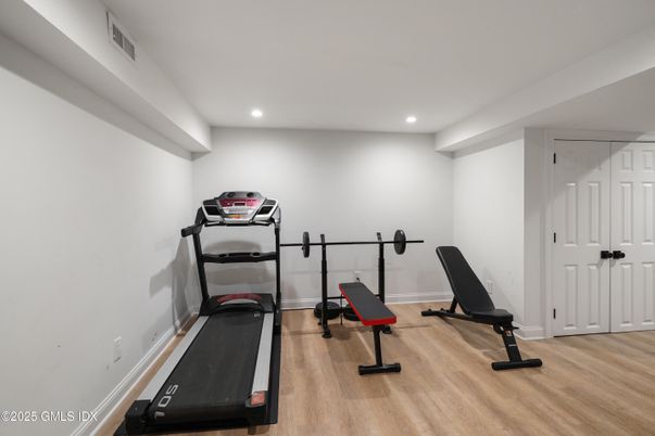 Fitness Equipment, Interior, Recessed Lighting, Wood Texture Flooring