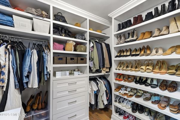 Interior, Walk-in Closets, Wood Texture Flooring