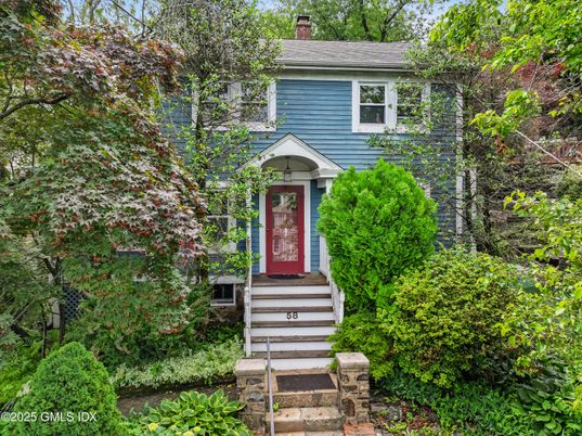 Exterior, Facade, Queen Anne Victorian