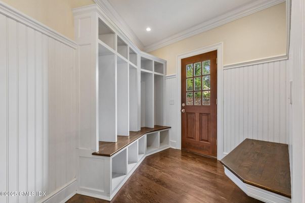 Interior, Recessed Lighting, Walk-in Closets, Wood Texture Flooring