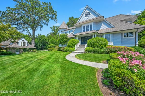 Backyard, Exterior, Facade, Queen Anne Victorian