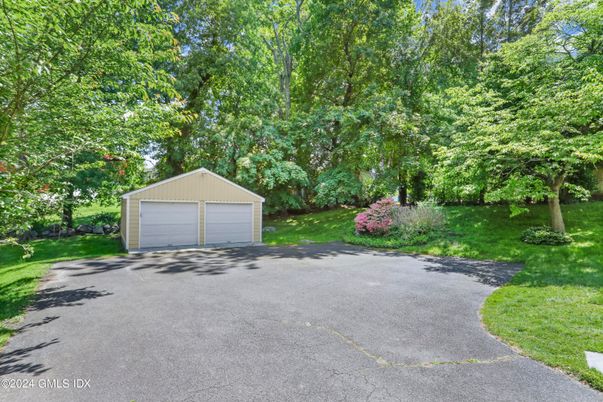 Detached Garage, Exterior