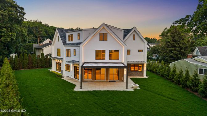 Backyard, Exterior, Facade, Farmhouse