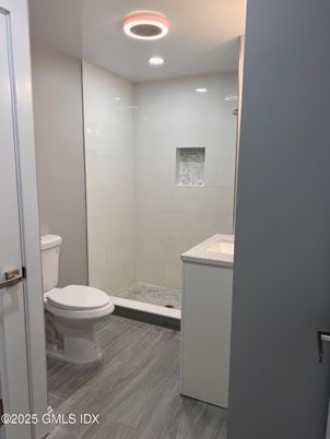 Bathroom, Interior, Recessed Lighting, Wood Texture Flooring