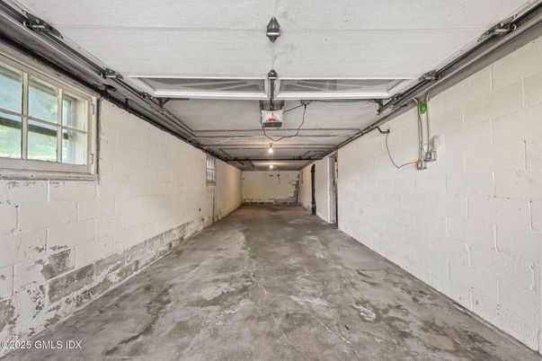 Garage, Interior, Stone Walls