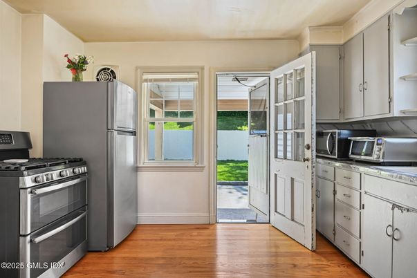 Interior, Kitchen, Stainless Steel Appliances, Wood Texture Flooring