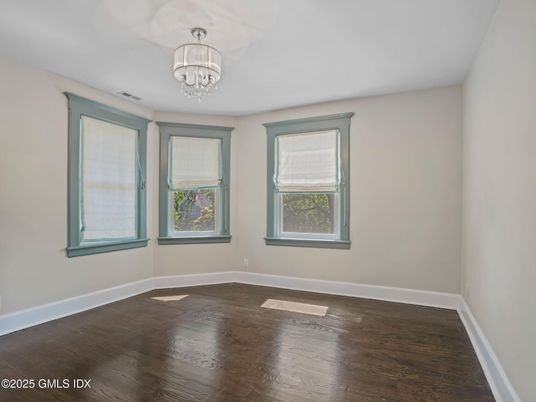 Chandelier, Empty room, Interior, Wood Texture Flooring