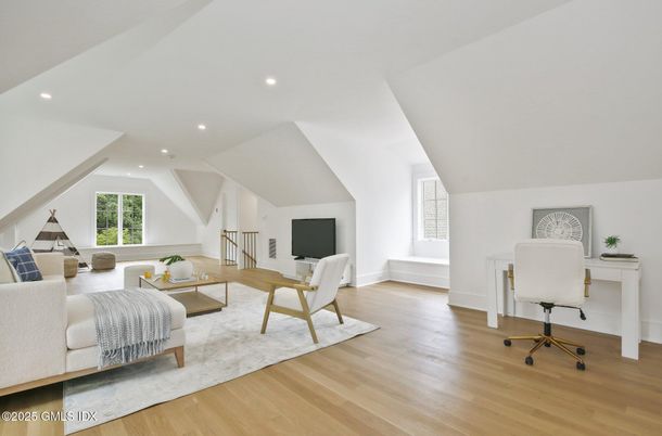 Home Office, Interior, Recessed Lighting, Wood Texture Flooring