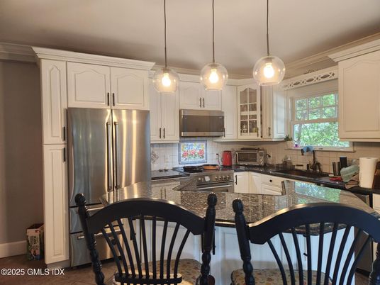 Interior, Kitchen, Pendant Lights, Stainless Steel Appliances