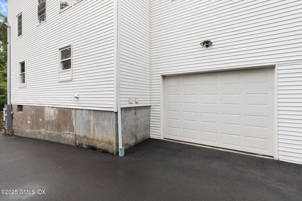 Detached Garage, Exterior