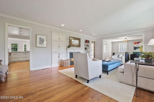 Fireplace, Interior, Living room, Pendant Lights, Recessed Lighting, Wood Texture Flooring