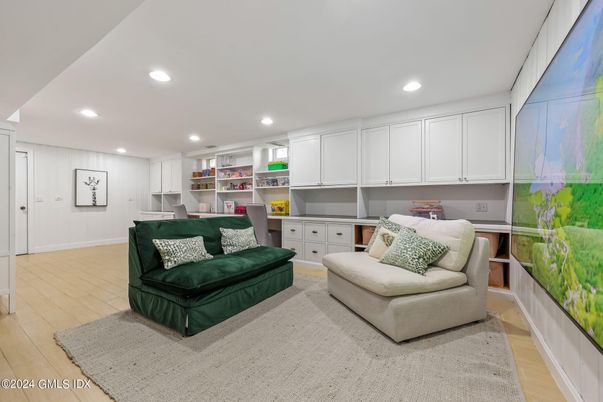 Interior, Recessed Lighting, Wood Texture Flooring