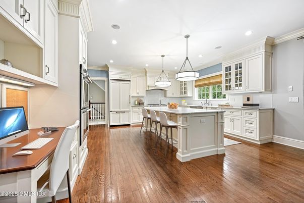 Interior, Kitchen, Pendant Lights, Recessed Lighting, Wood Texture Flooring