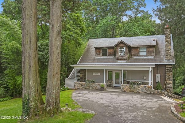 Exterior, Facade, Cape Cod