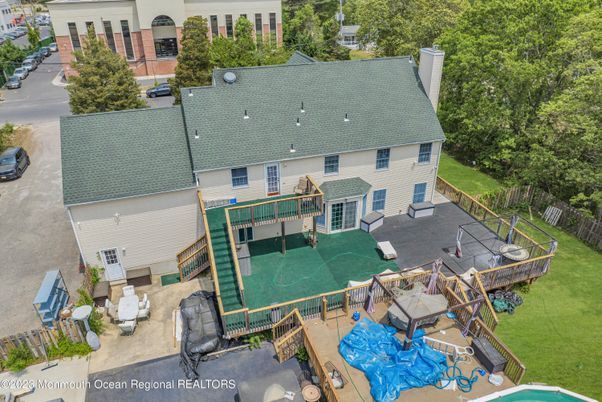 Exterior, Drone