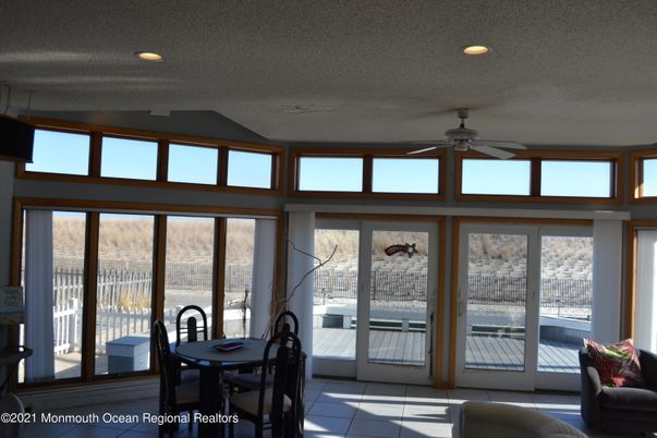 Dining room, Interior, Recessed Lighting