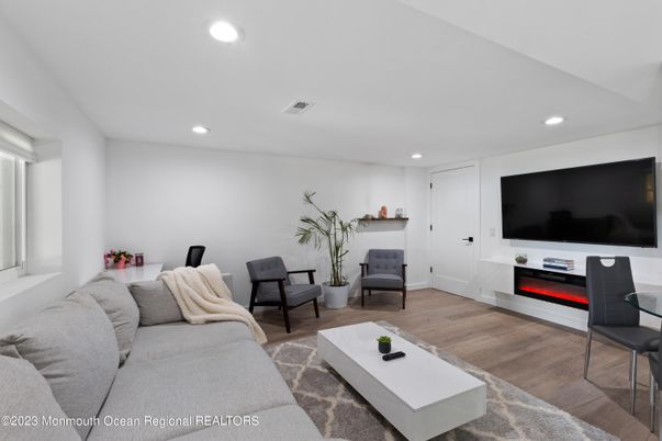 Interior, Living room, Recessed Lighting, Wood Texture Flooring