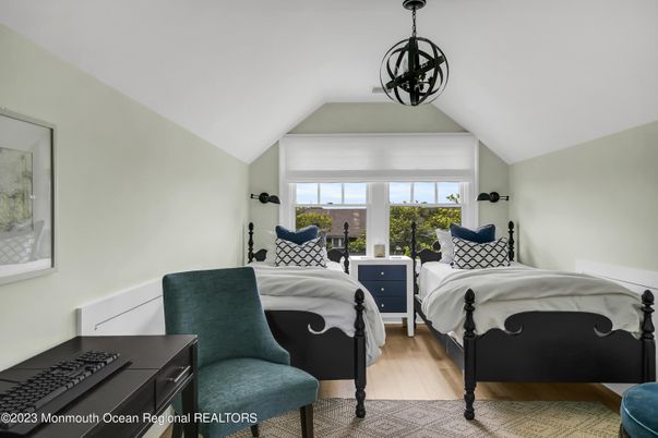 Bedroom, Interior, Pendant Lights, Wood Texture Flooring