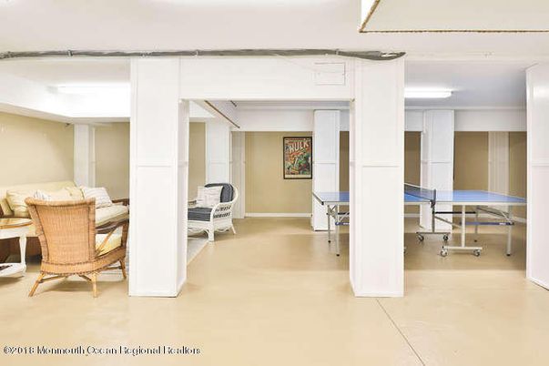 Game Room, Interior