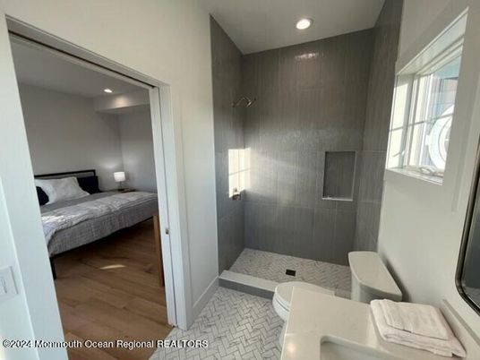 Bathroom, Bedroom, Interior, Recessed Lighting, Wood Texture Flooring