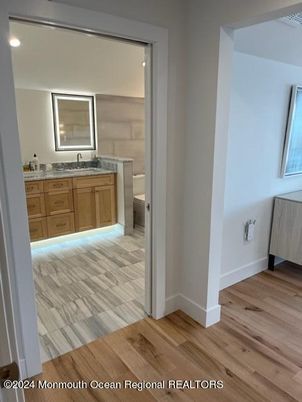 Bathroom, Interior, Recessed Lighting, Wood Texture Flooring