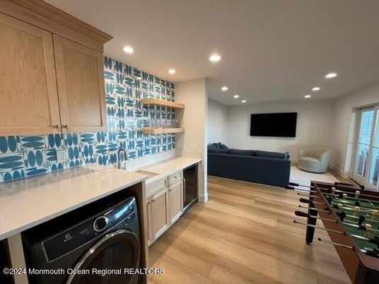 Interior, Living room, Recessed Lighting, Washer, Wood Texture Flooring