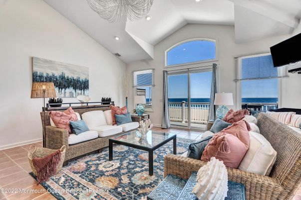 Interior, Living room, Recessed Lighting, Water