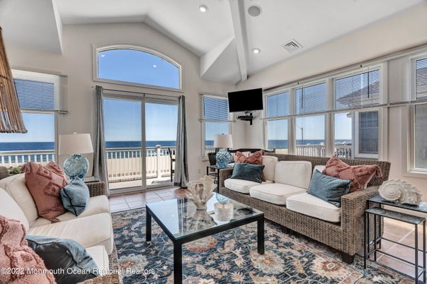Interior, Living room, Recessed Lighting, Water