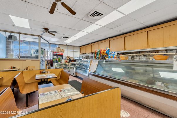 Dining room, Interior