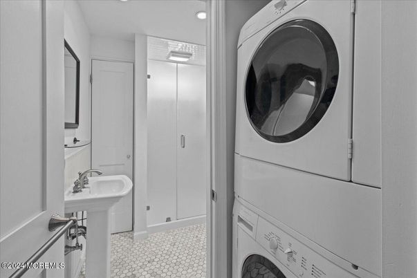 Bathroom, Interior, Recessed Lighting, Utility Closets, Washer
